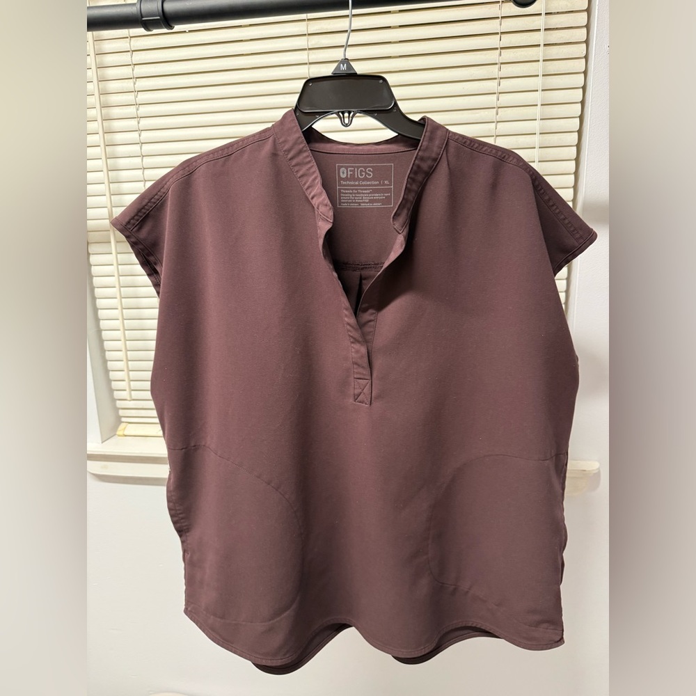 Figs Rafaela Top in Espresso - XL